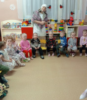 День варежки День варежки.